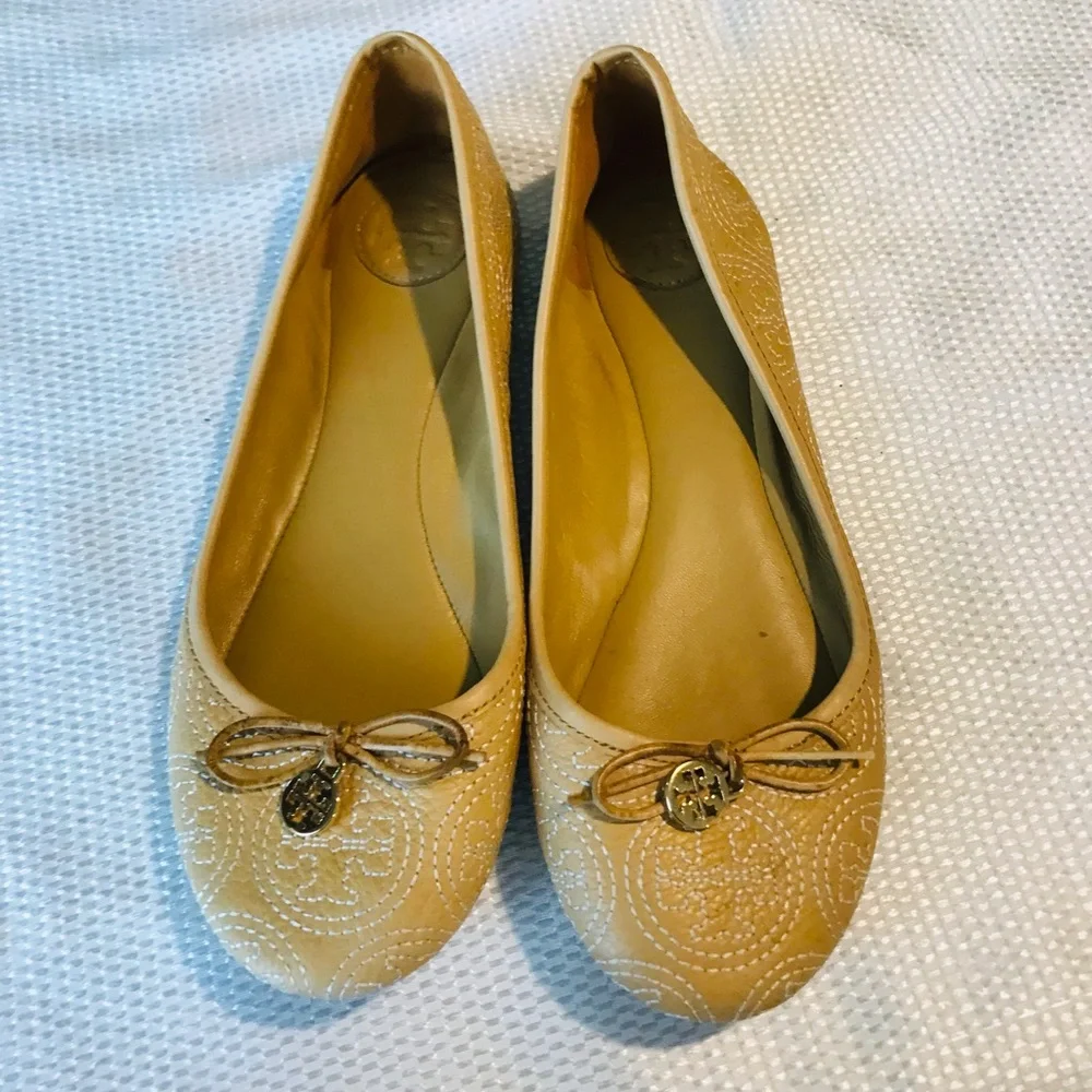 Tory Burch Tan Flats with Bow and Metallic‎ Charm